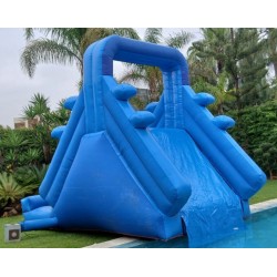 Toboggan bleu pour piscine...